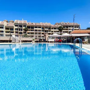 Cristianos - Heated Swimming Pool Air-conditioned Apartment Los Cristianos (Tenerife)